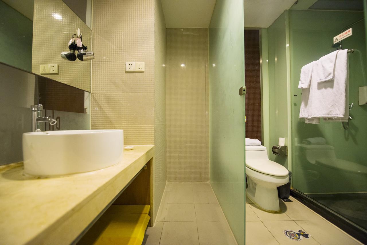 Motel Chongqing Jiefangbai Hongyadong Pedestrian Street Luaran gambar