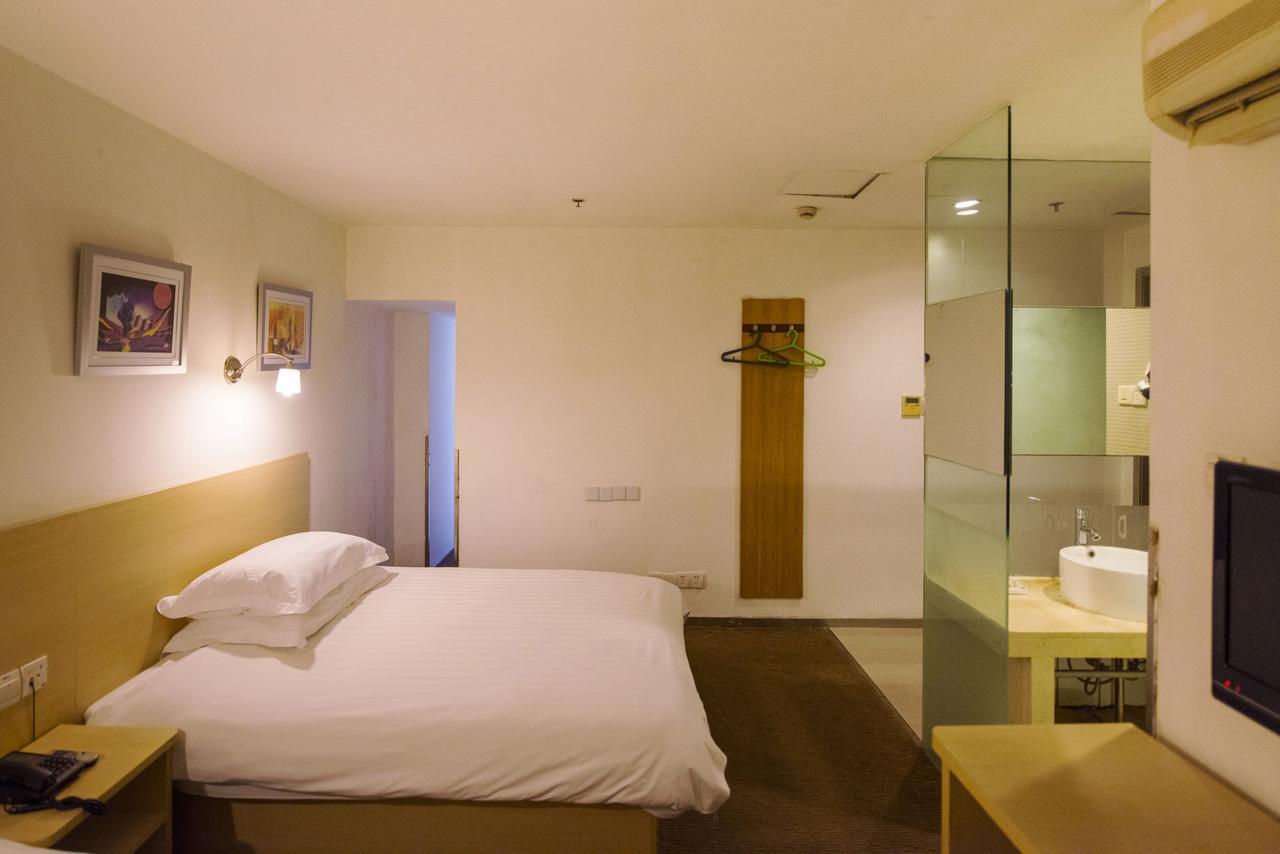 Motel Chongqing Jiefangbai Hongyadong Pedestrian Street Luaran gambar