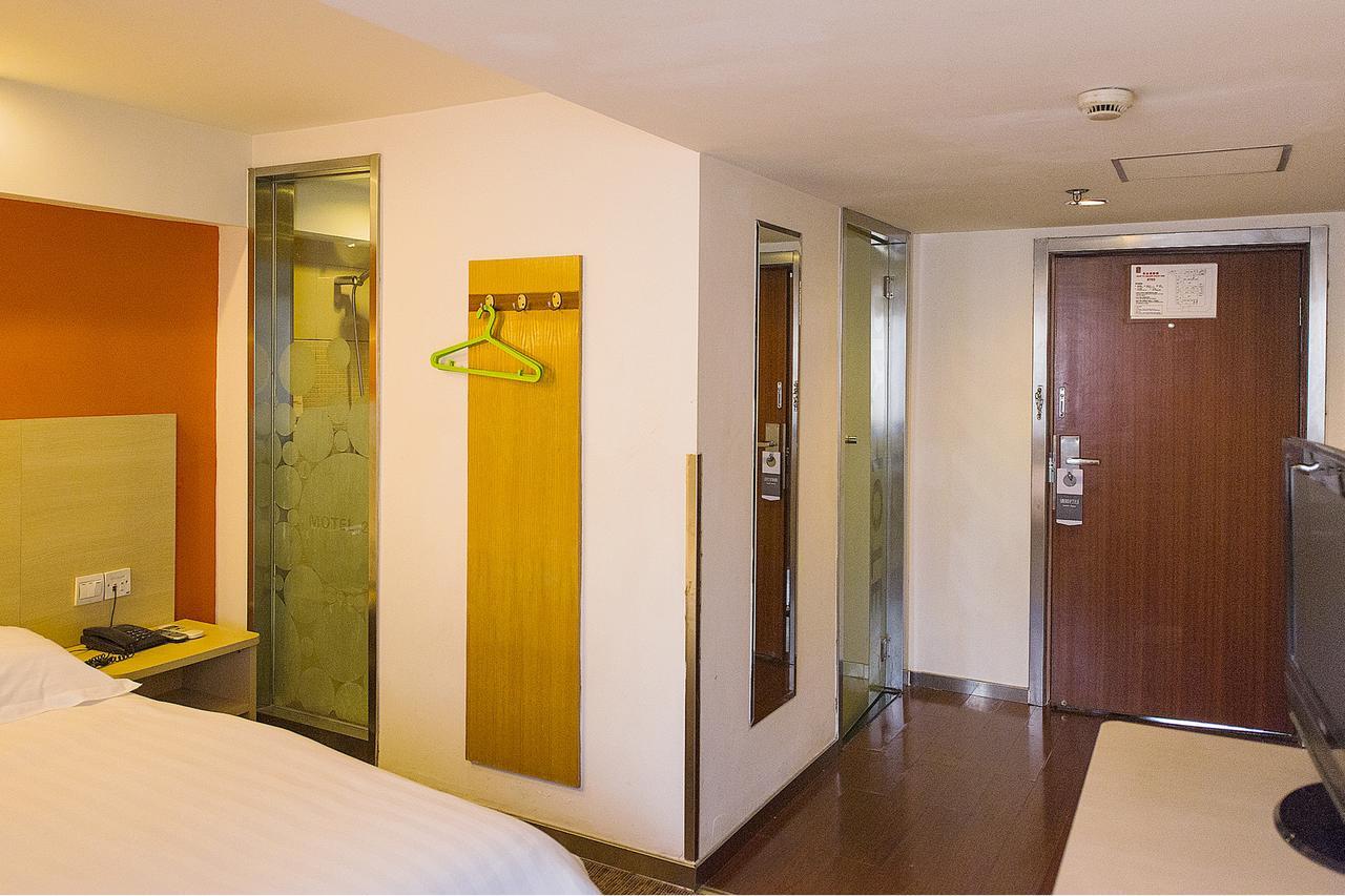 Motel Chongqing Jiefangbai Hongyadong Pedestrian Street Luaran gambar