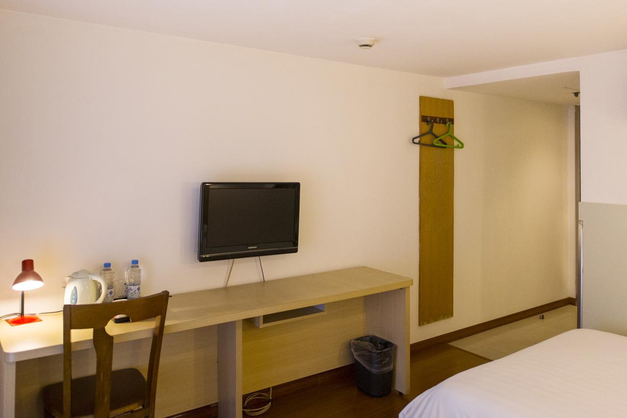 Motel Chongqing Jiefangbai Hongyadong Pedestrian Street Luaran gambar